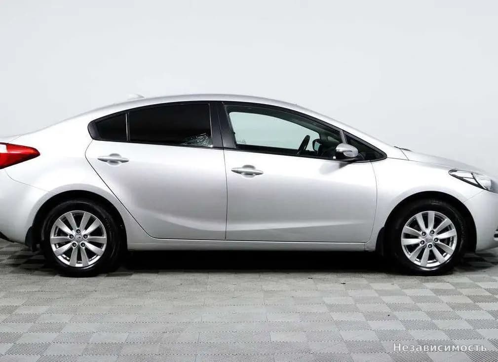 KIA Cerato 2014 с пробегом — фото 4