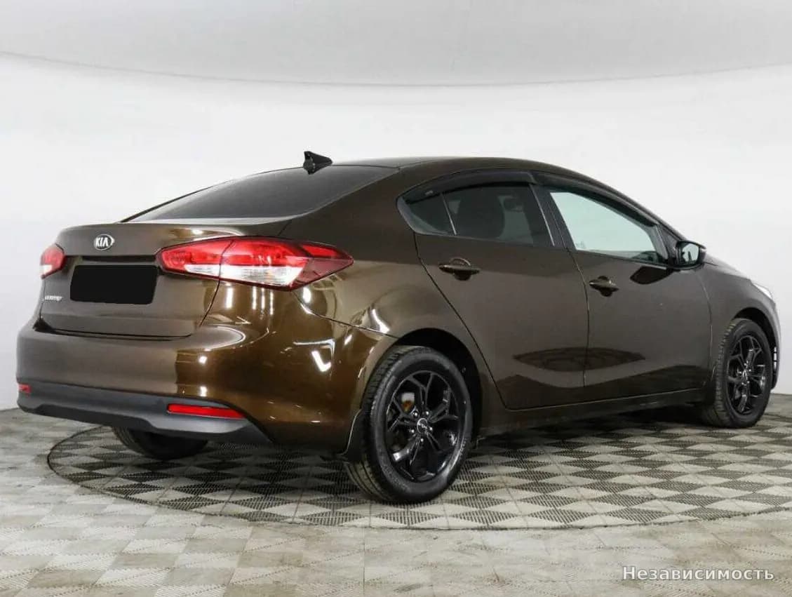 KIA Cerato 2017 с пробегом — фото 5