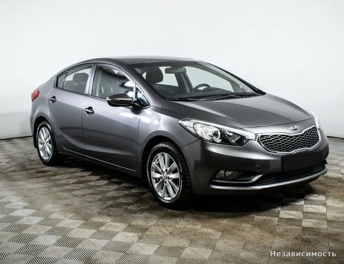 KIA Cerato 2015 с пробегом — фото 3