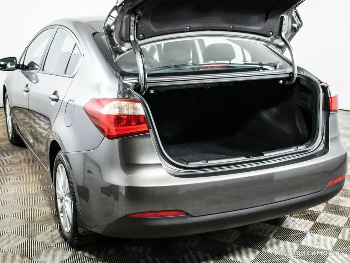 KIA Cerato 2015 с пробегом — фото 7