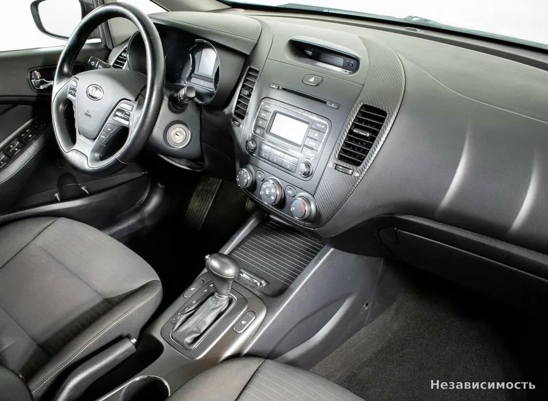 KIA Cerato 2015 с пробегом — фото 8
