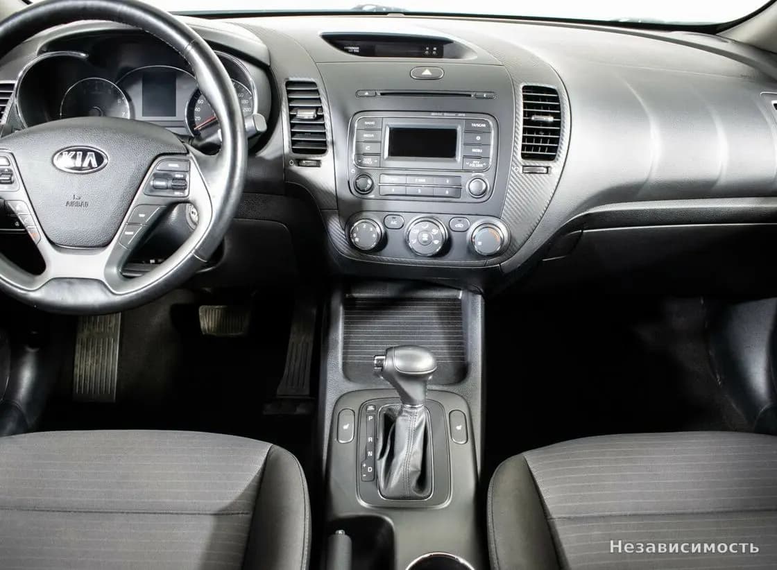 KIA Cerato 2015 с пробегом — фото 9
