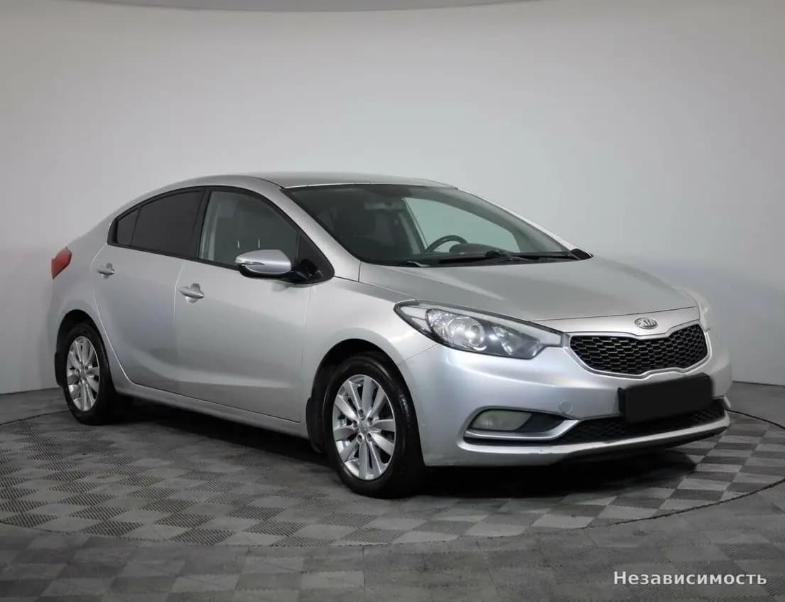 KIA Cerato 2013 с пробегом — фото 3