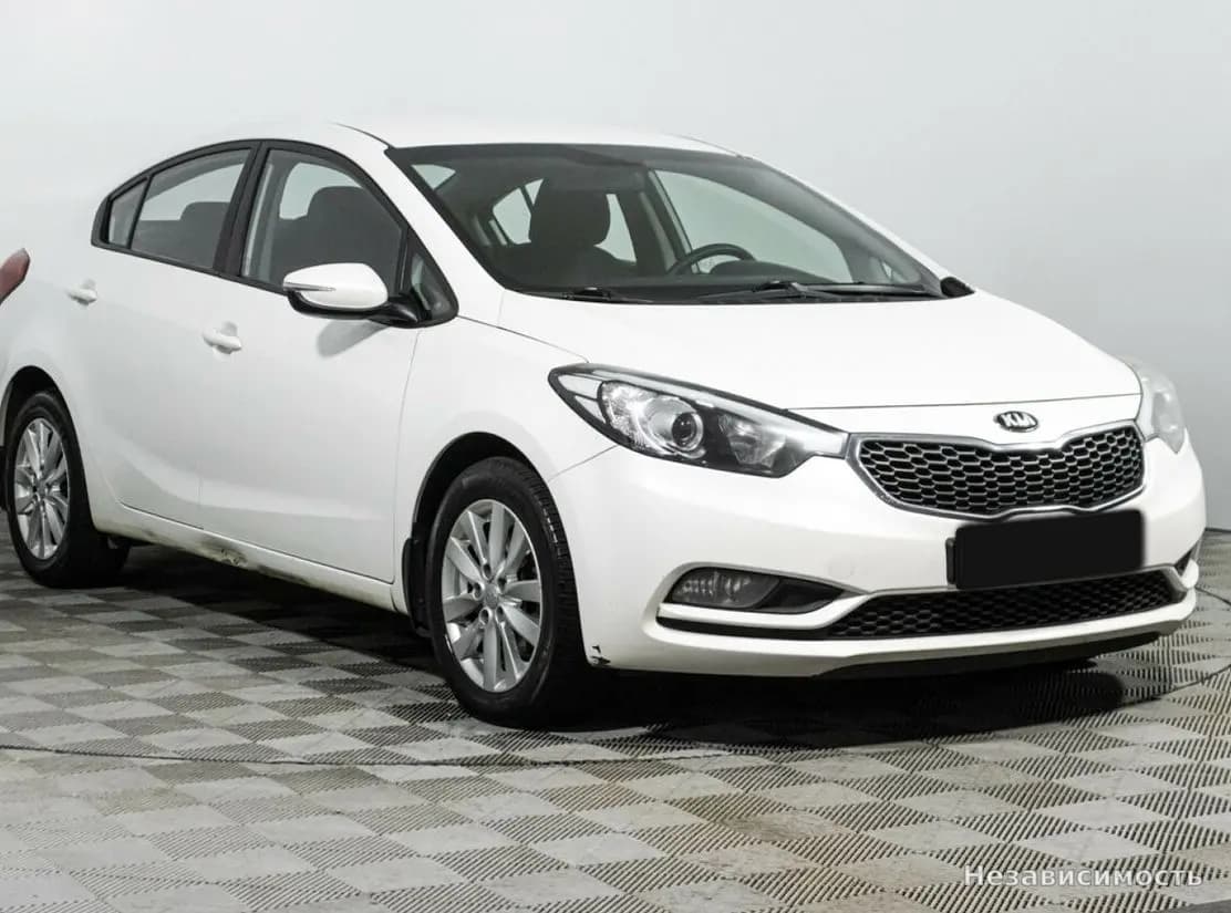 KIA Cerato 2015 с пробегом — фото 3