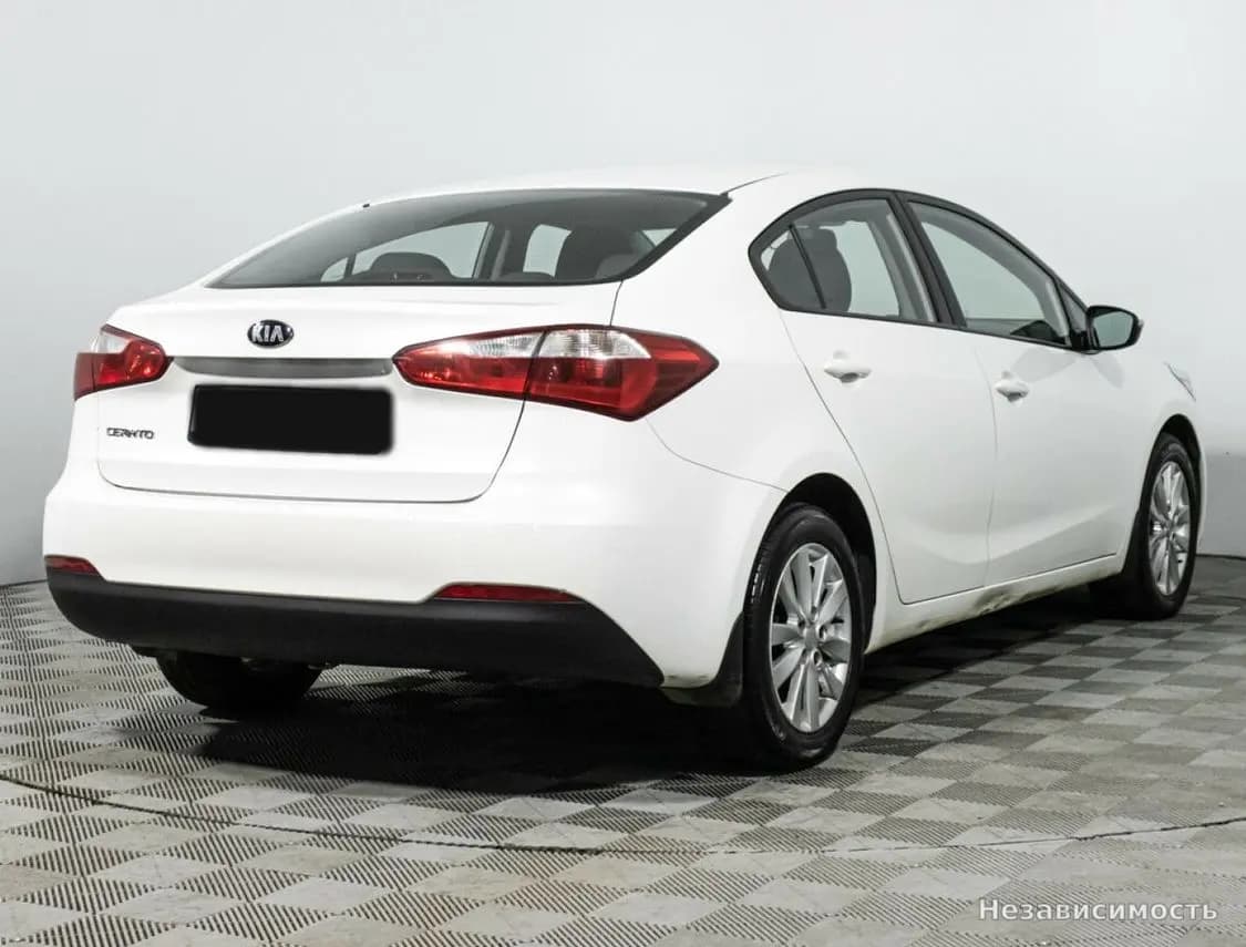 KIA Cerato 2015 с пробегом — фото 5