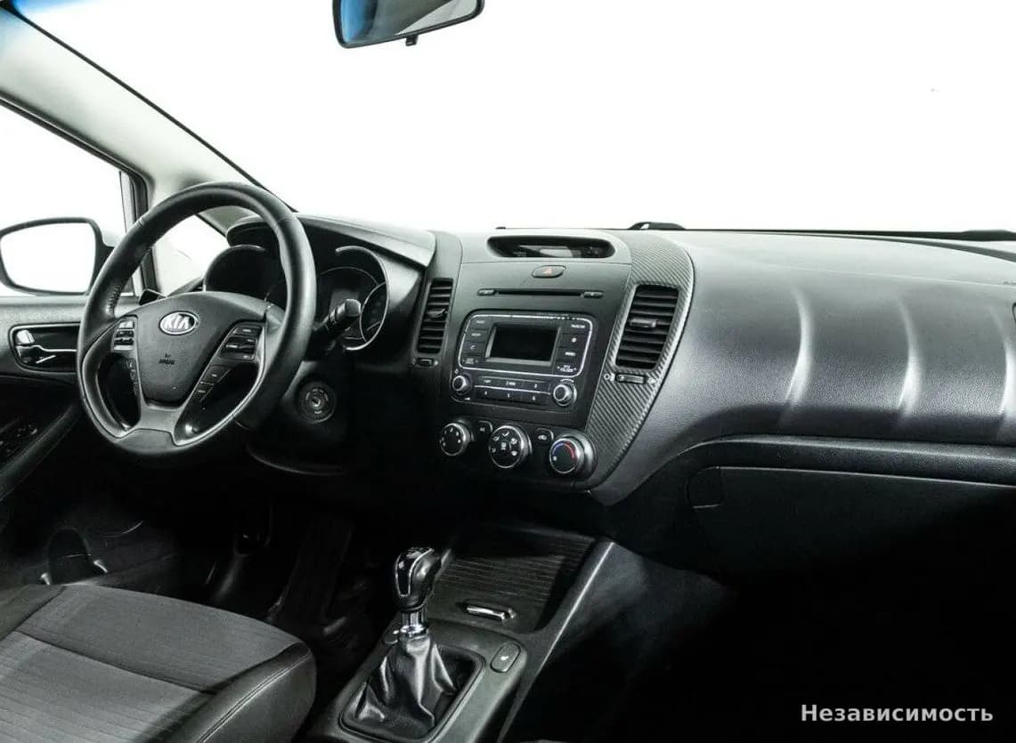 KIA Cerato 2015 с пробегом — фото 9