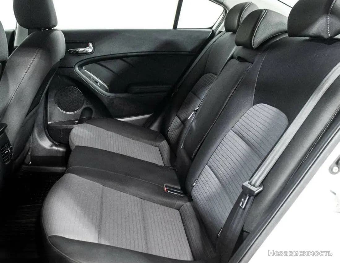 KIA Cerato 2015 с пробегом — фото 10