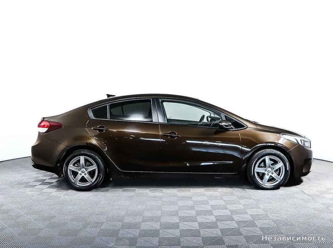 KIA Cerato 2017 с пробегом — фото 4
