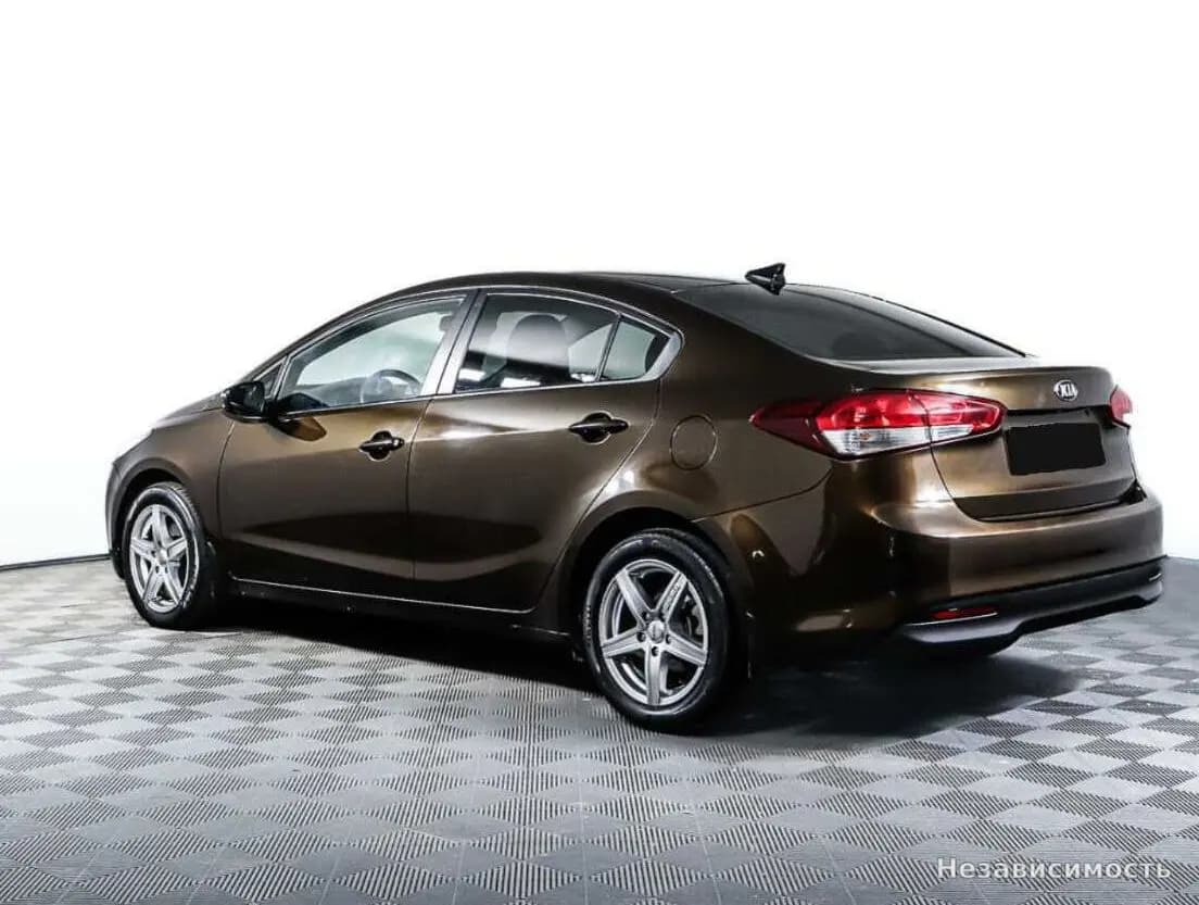 KIA Cerato 2017 с пробегом — фото 7