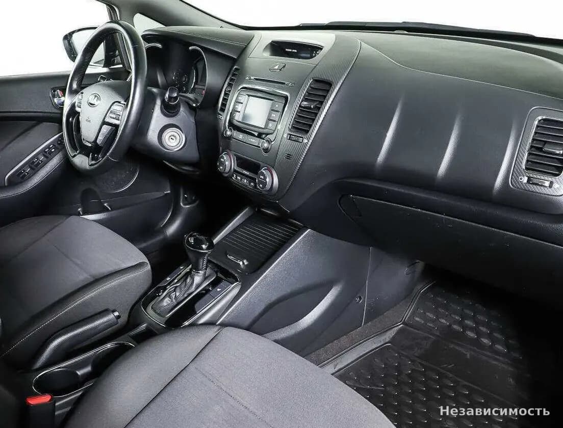 KIA Cerato 2017 с пробегом — фото 9