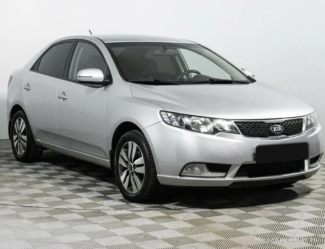 KIA Cerato 2012 с пробегом — фото 3