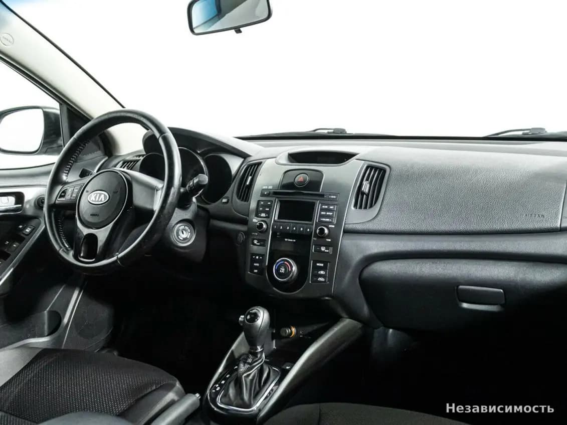 KIA Cerato 2012 с пробегом — фото 9