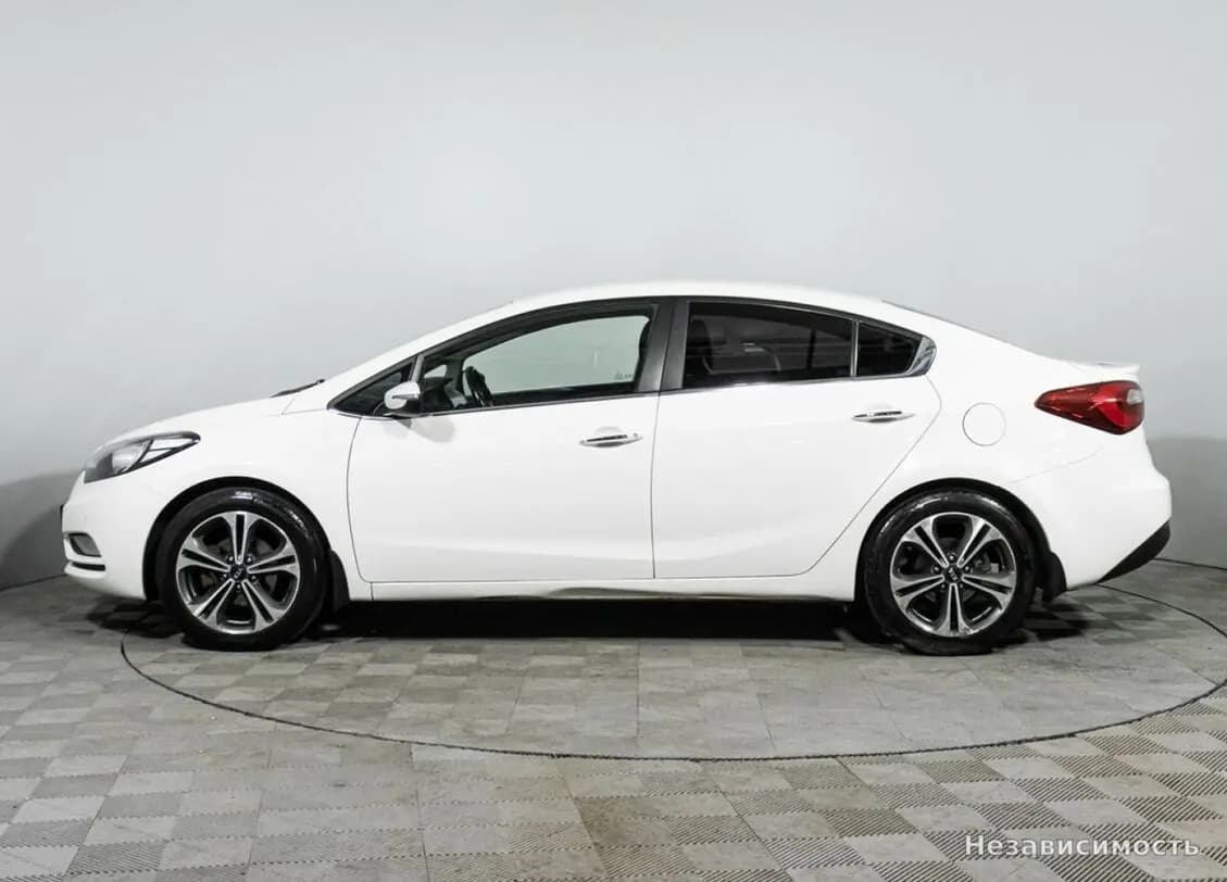 KIA Cerato 2015 с пробегом — фото 8