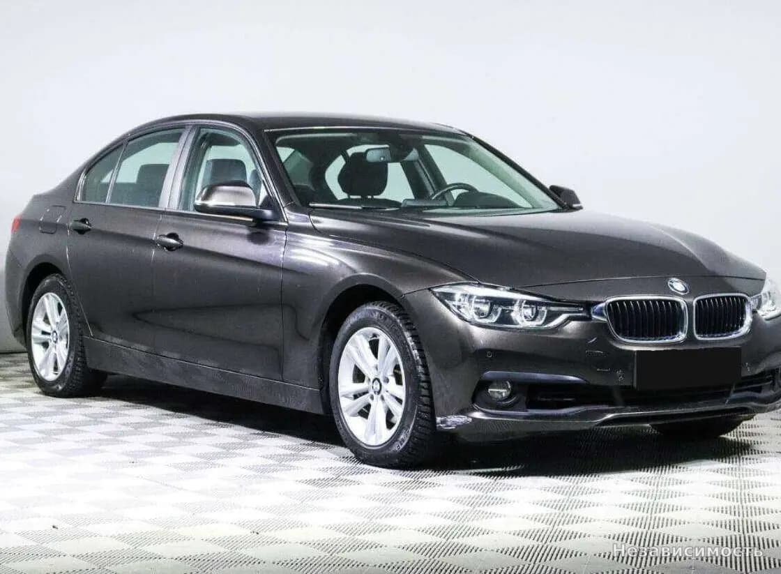 BMW 3 серии 2017 с пробегом — фото 3