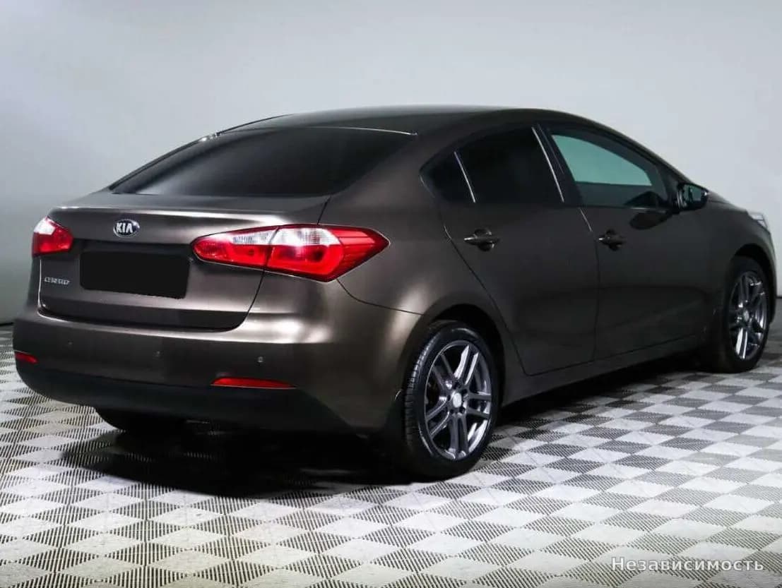 KIA Cerato 2015 с пробегом — фото 5