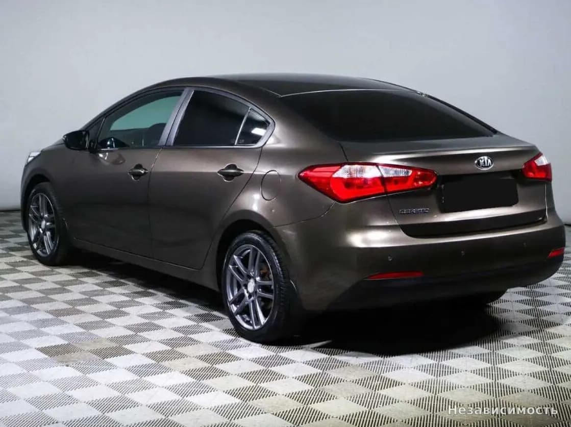 KIA Cerato 2015 с пробегом — фото 7
