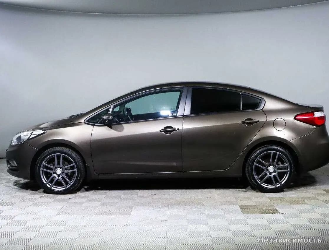 KIA Cerato 2015 с пробегом — фото 8