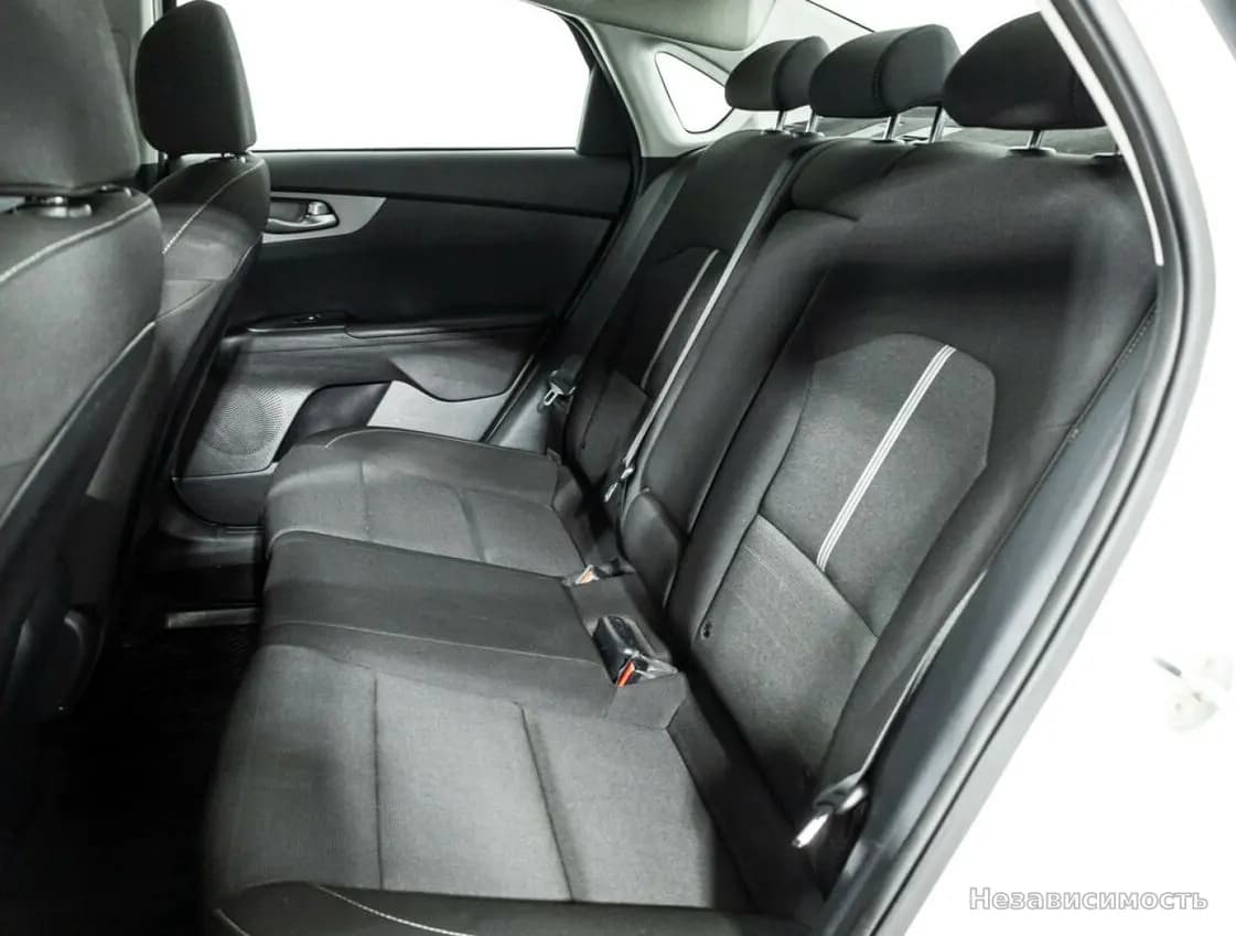 KIA Cerato 2019 с пробегом — фото 10