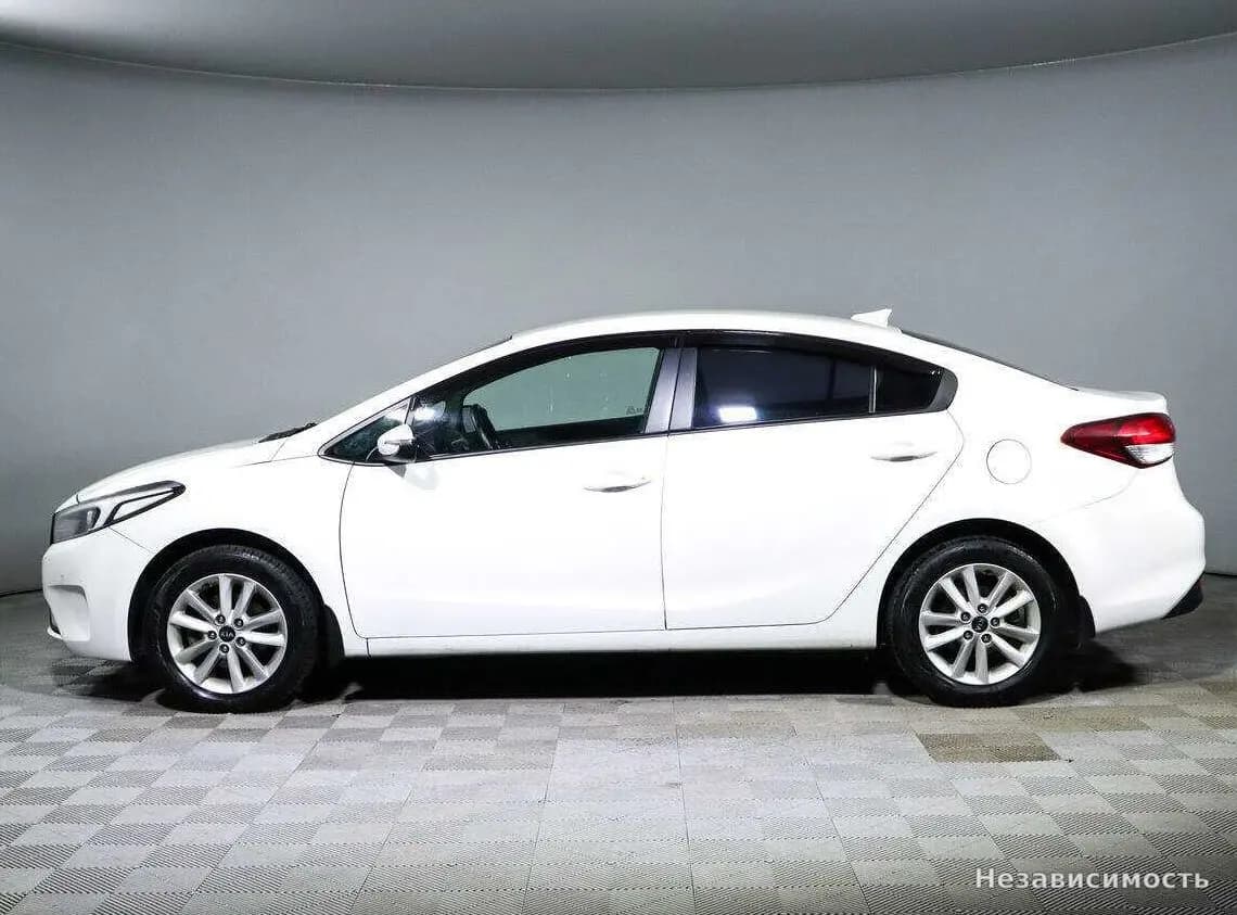 KIA Cerato 2018 с пробегом — фото 8