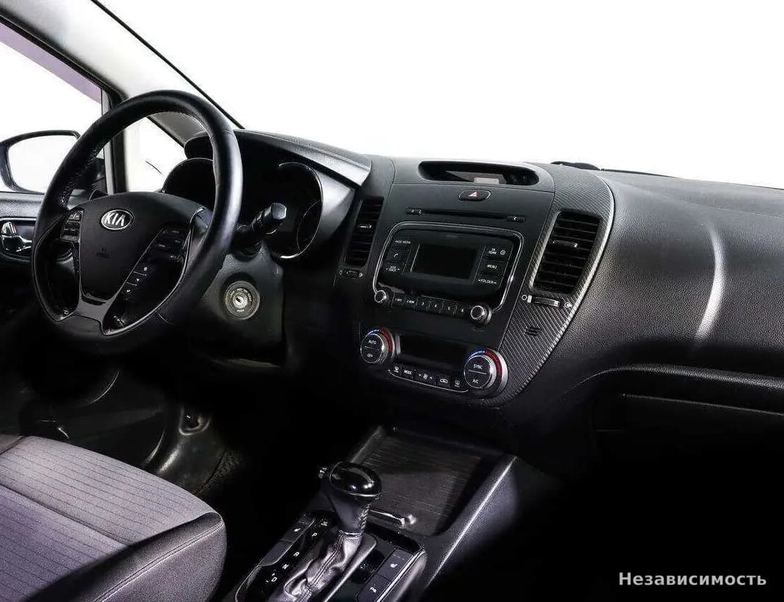 KIA Cerato 2018 с пробегом — фото 9