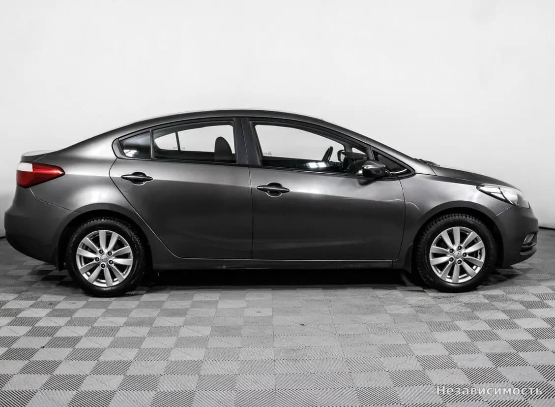 KIA Cerato 2016 с пробегом — фото 4