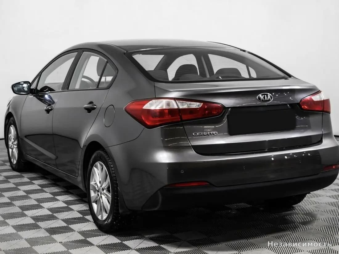 KIA Cerato 2016 с пробегом — фото 7