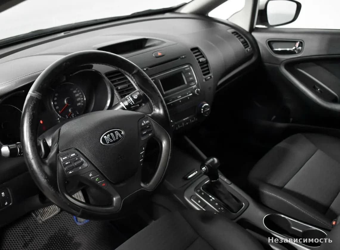 KIA Cerato 2015 с пробегом — фото 8