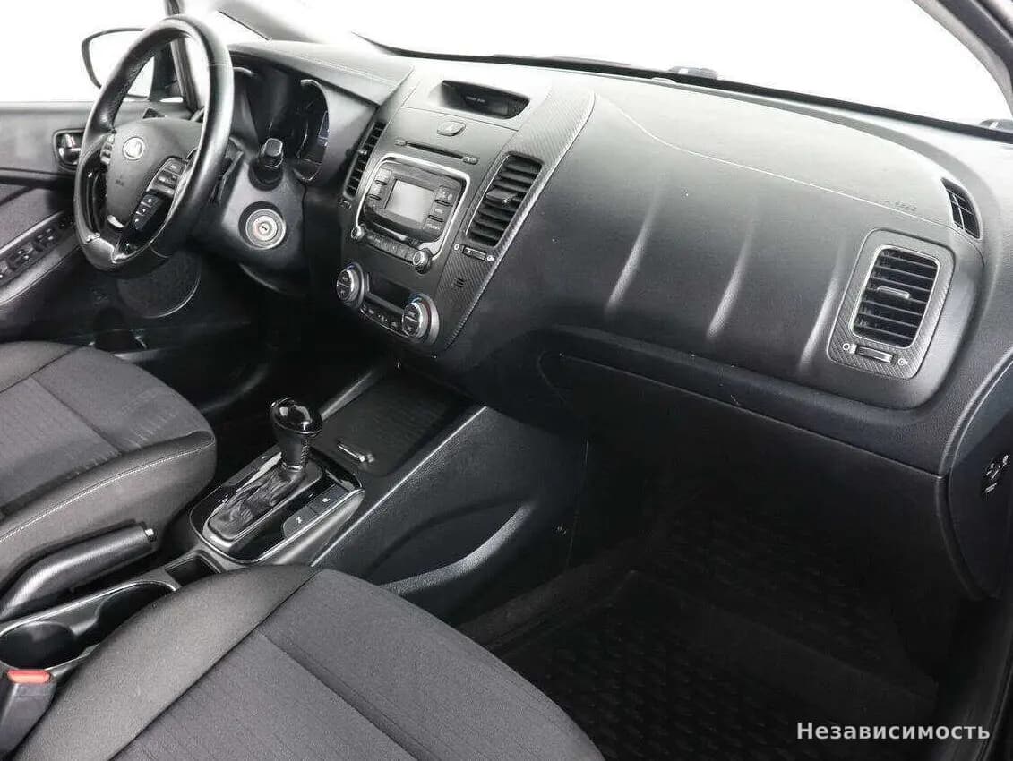 KIA Cerato 2018 с пробегом — фото 6