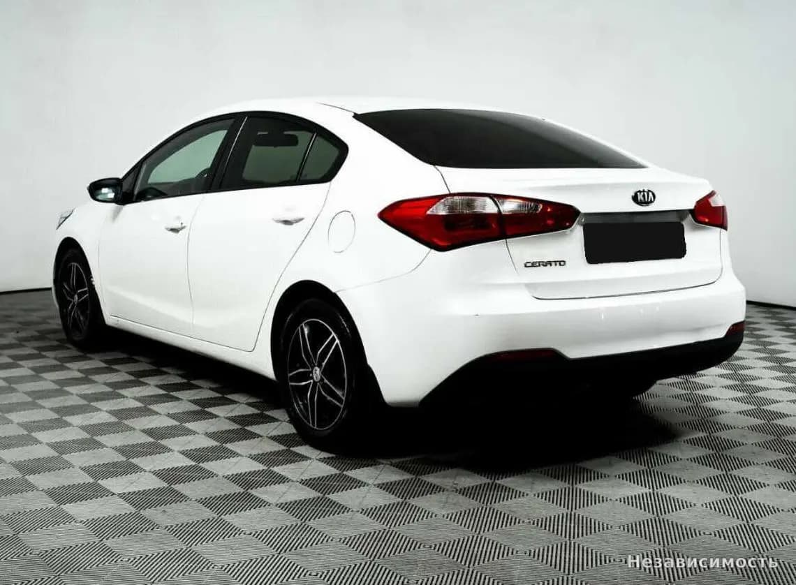 KIA Cerato 2016 с пробегом — фото 7