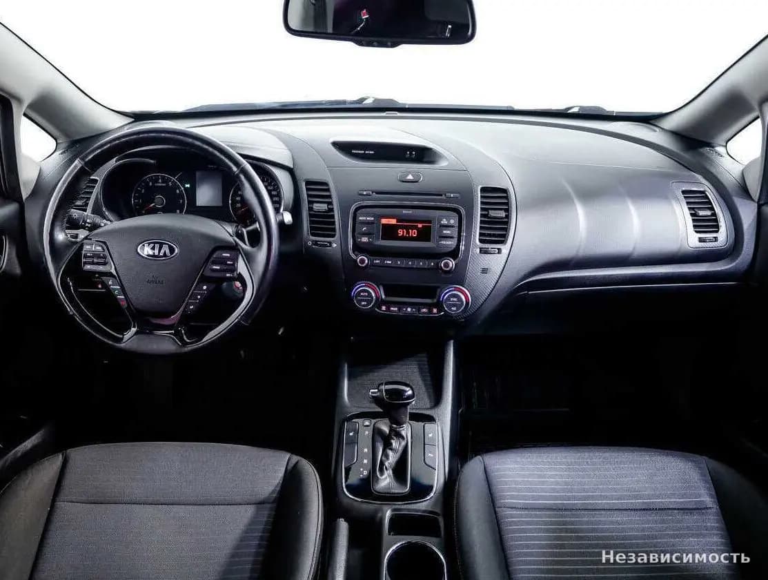 KIA Cerato 2018 с пробегом — фото 9