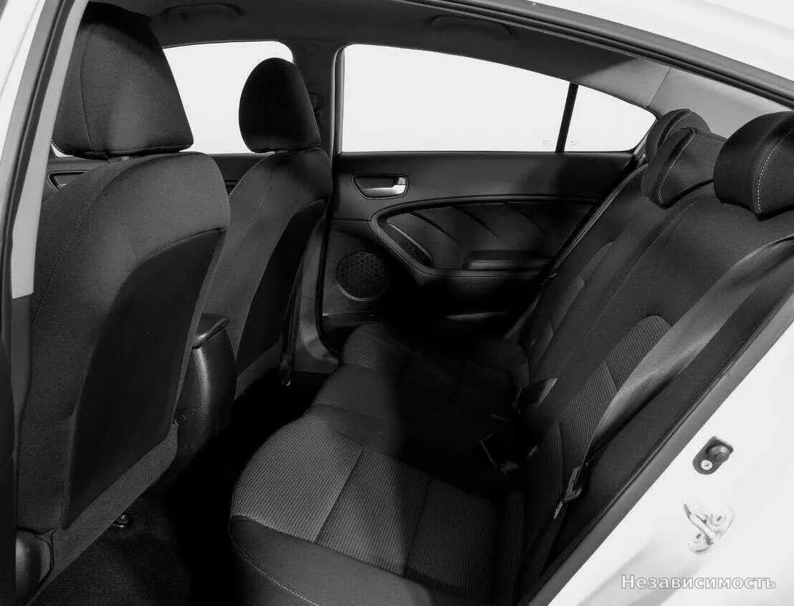 KIA Cerato 2019 с пробегом — фото 10
