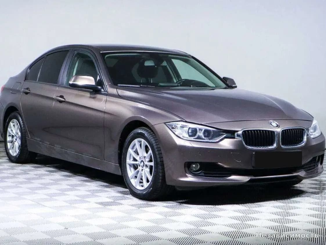 BMW 3 серии 2013 с пробегом — фото 3