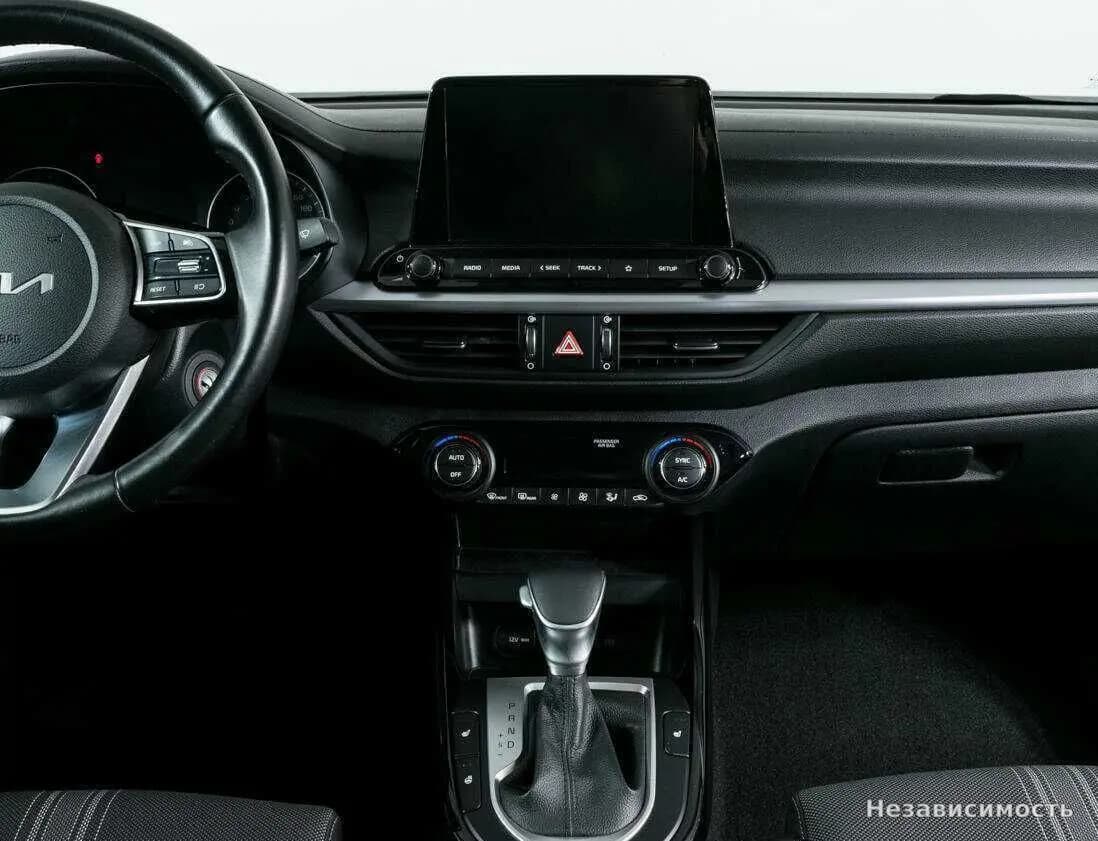 KIA Cerato 2022 с пробегом — фото 10