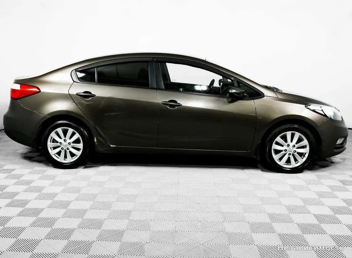 KIA Cerato 2014 с пробегом — фото 4