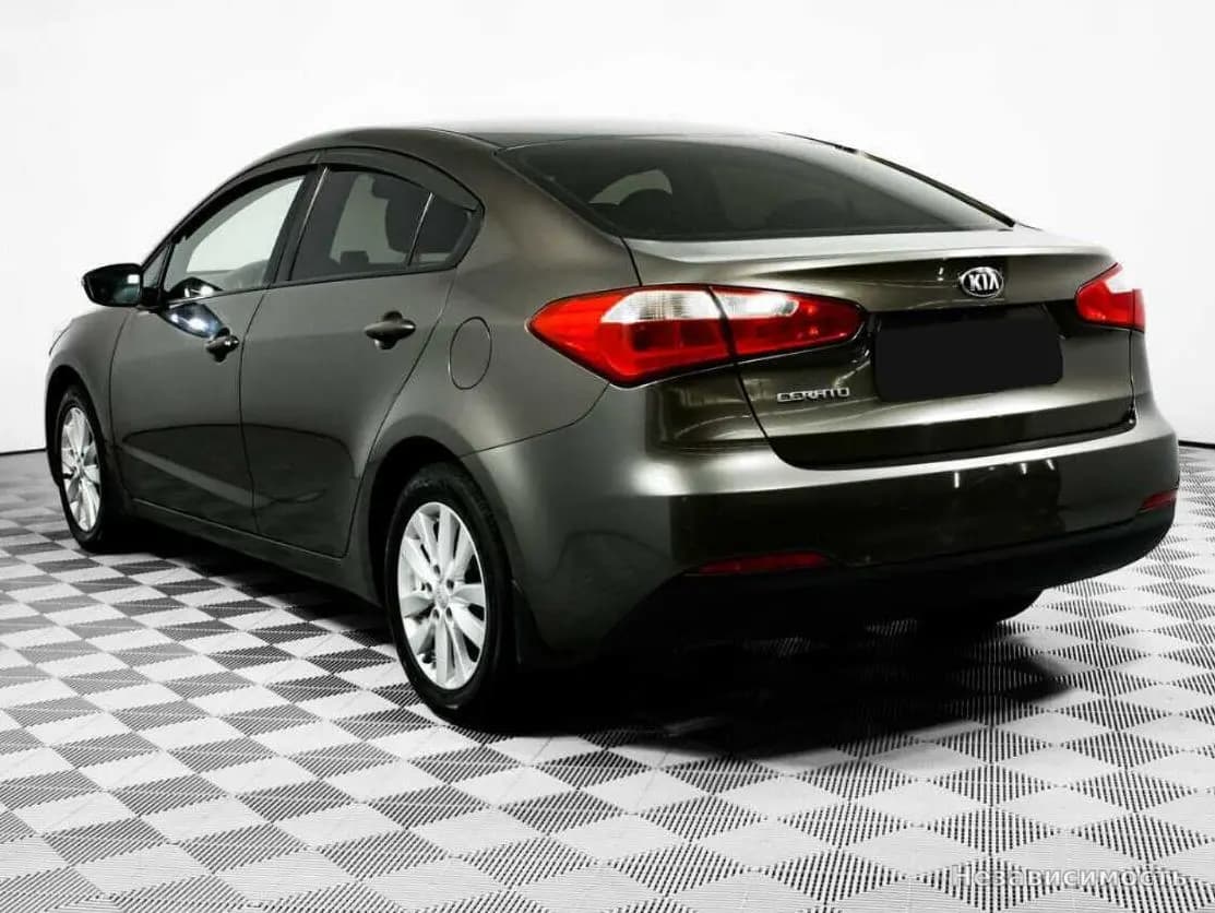 KIA Cerato 2014 с пробегом — фото 7