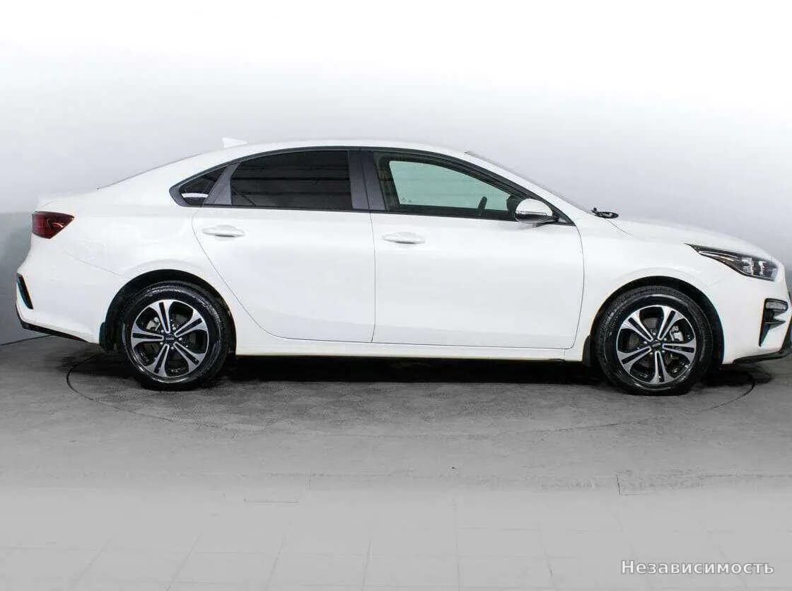 KIA Cerato 2021 с пробегом — фото 4