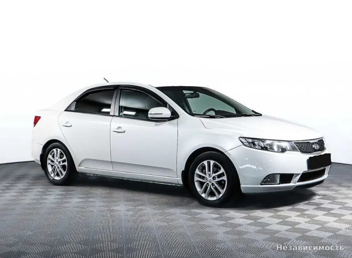 KIA Cerato 2012 с пробегом — фото 3