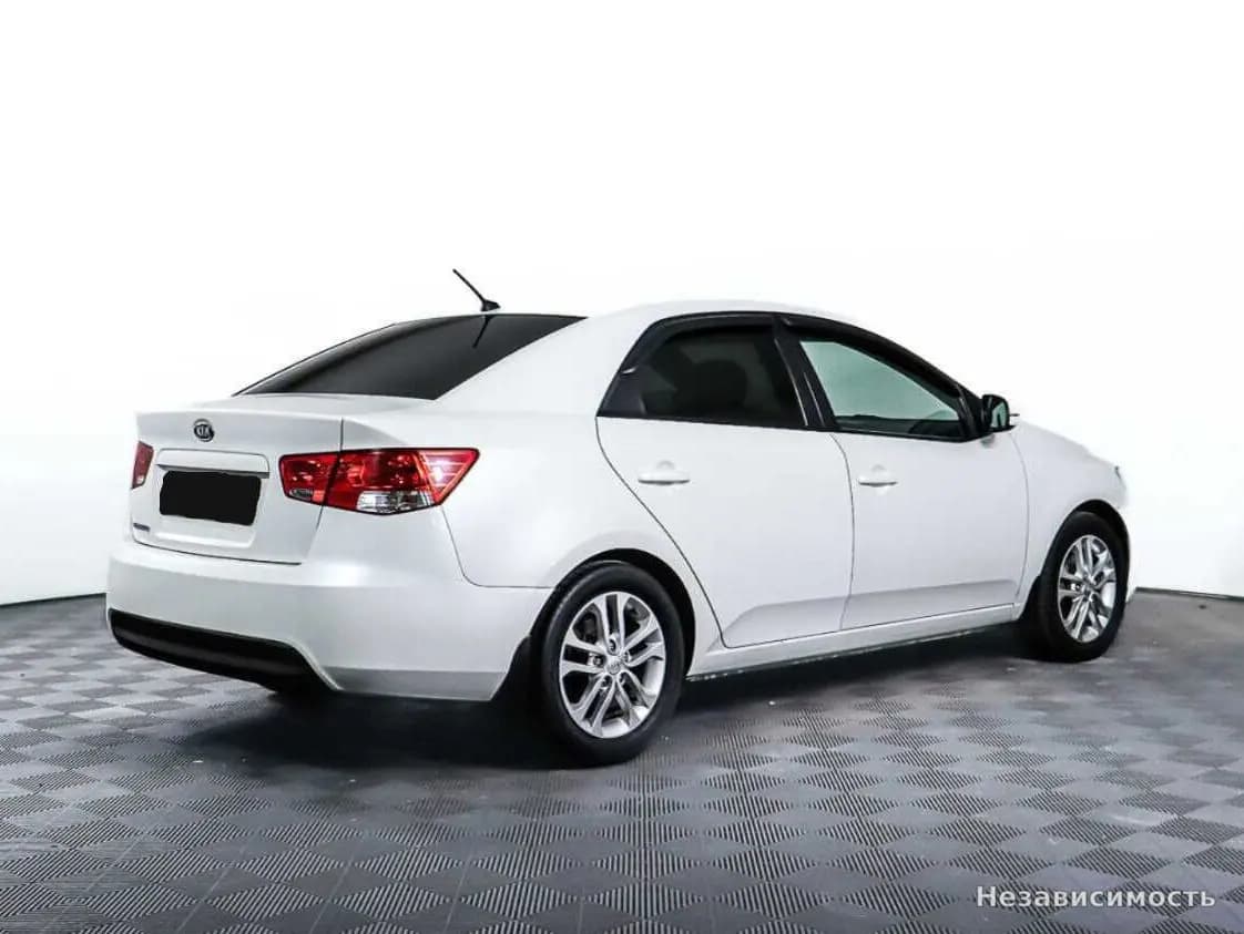 KIA Cerato 2012 с пробегом — фото 5