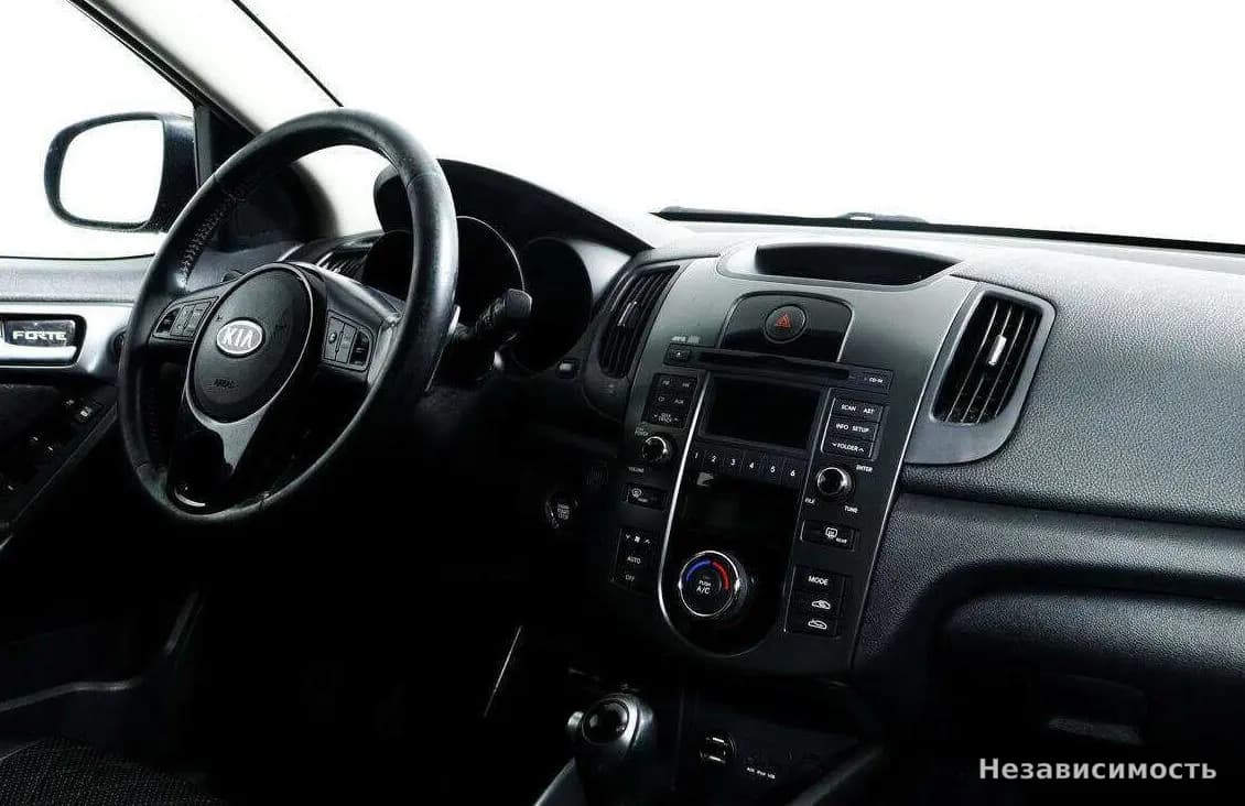 KIA Cerato 2012 с пробегом — фото 9