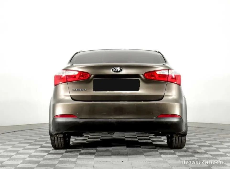 KIA Cerato 2015 с пробегом — фото 6