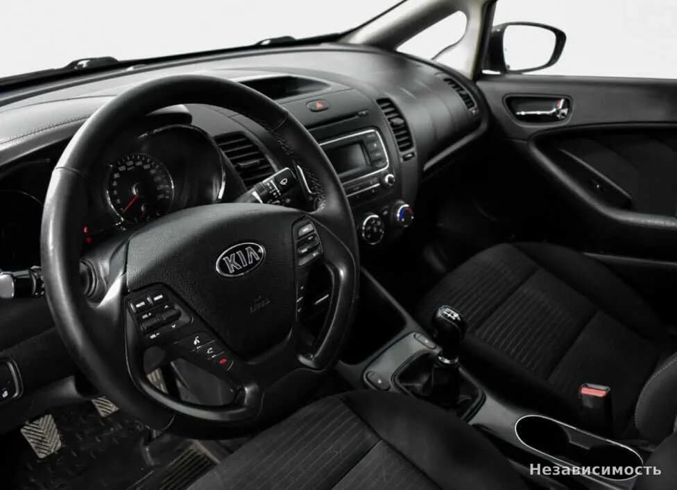 KIA Cerato 2015 с пробегом — фото 9