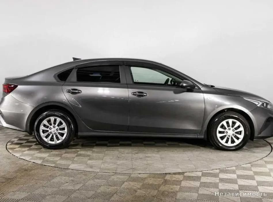 KIA Cerato 2022 с пробегом — фото 4