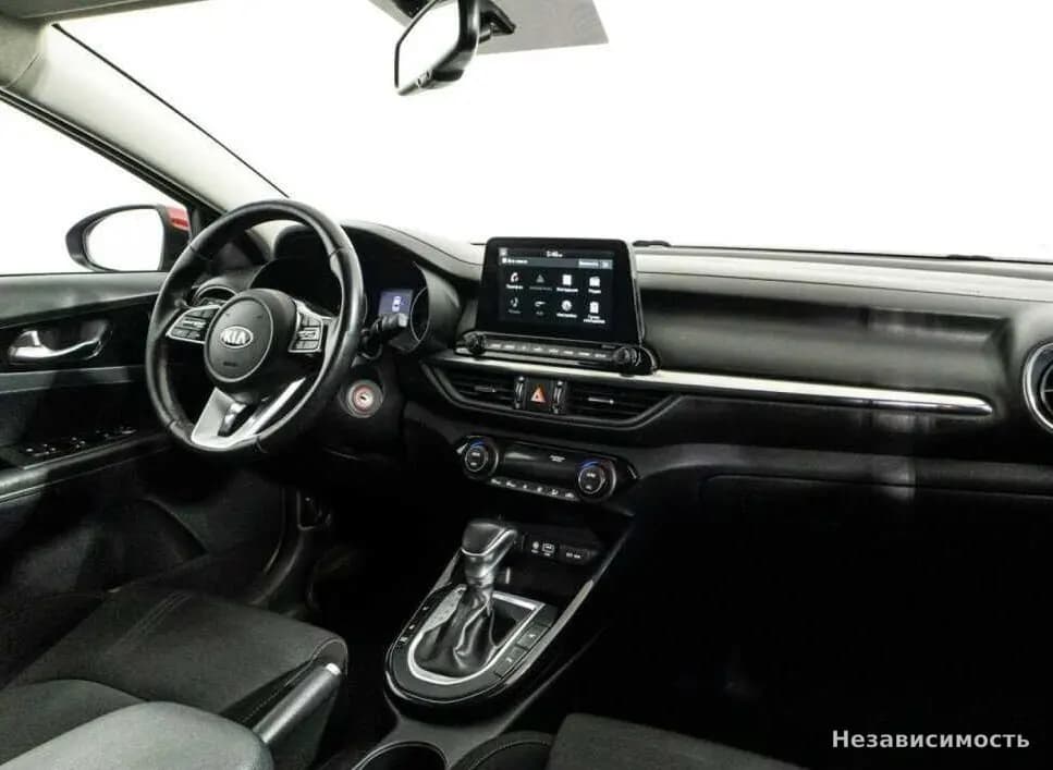 KIA Cerato 2019 с пробегом — фото 9
