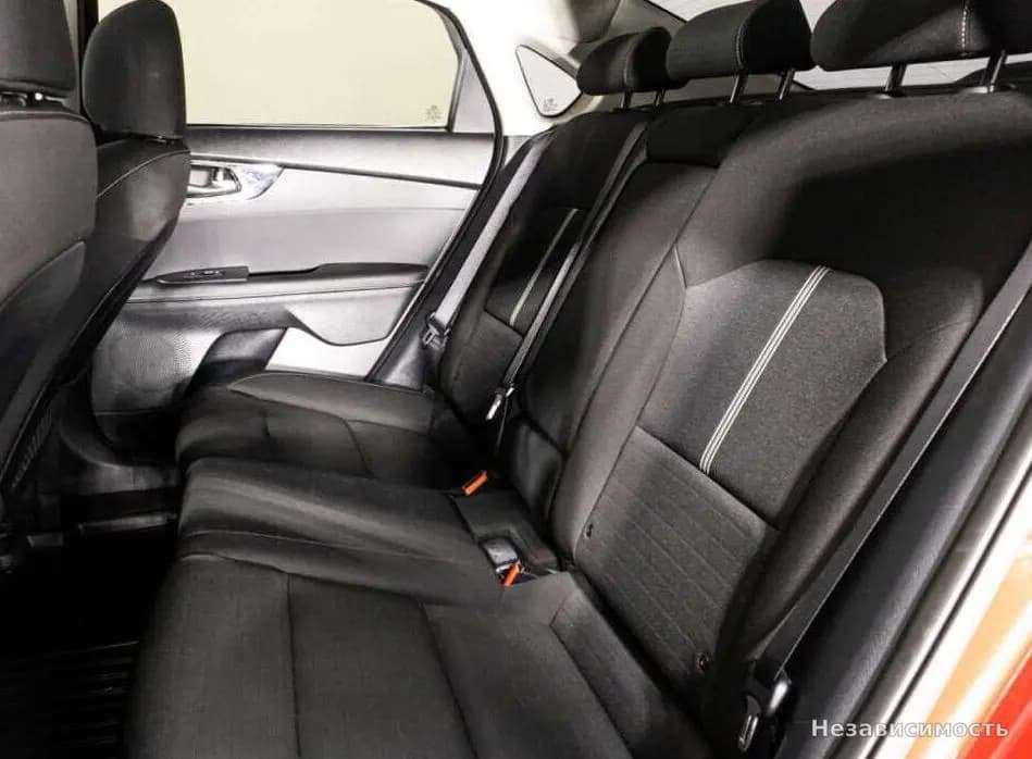 KIA Cerato 2019 с пробегом — фото 10