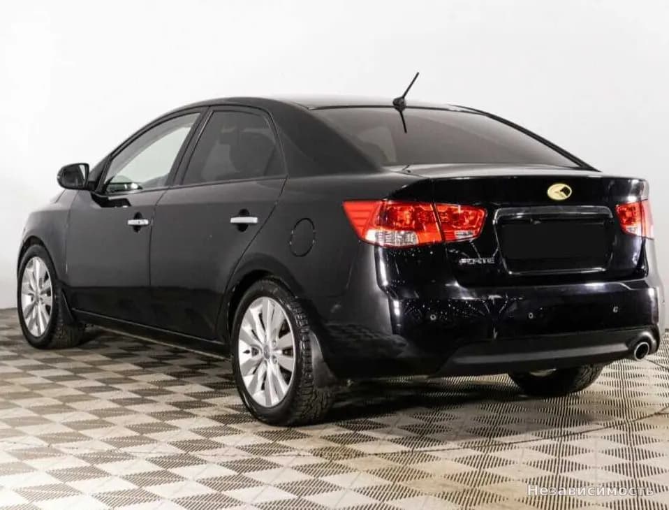 KIA Cerato 2012 с пробегом — фото 7