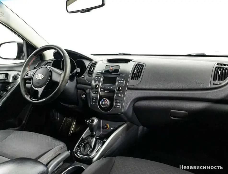 KIA Cerato 2012 с пробегом — фото 9