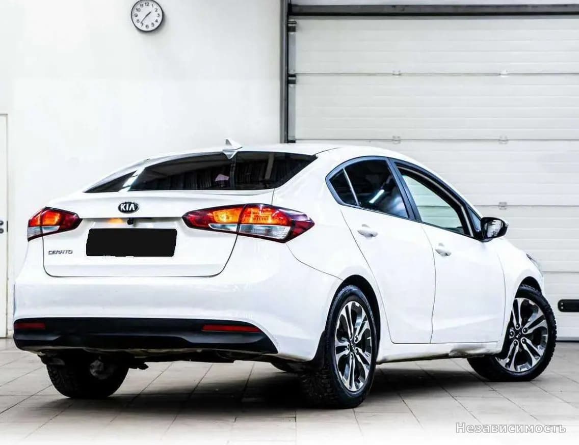 KIA Cerato 2017 с пробегом — фото 3