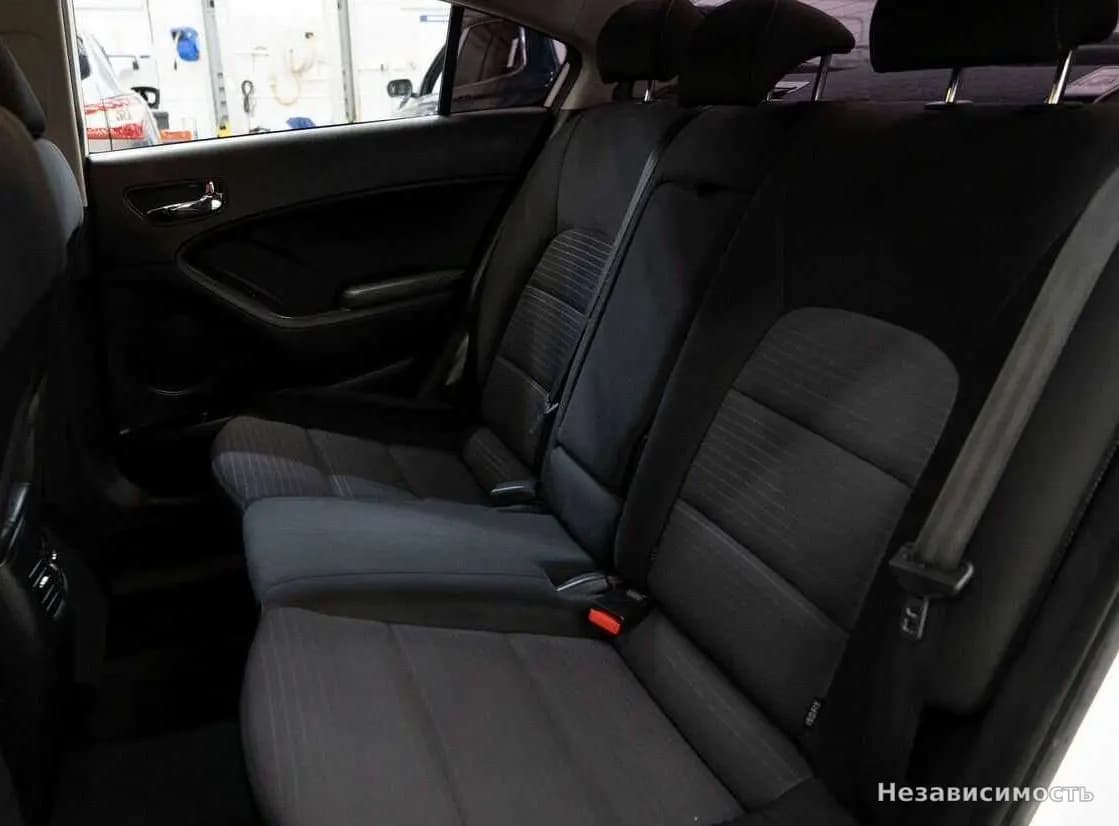 KIA Cerato 2017 с пробегом — фото 7