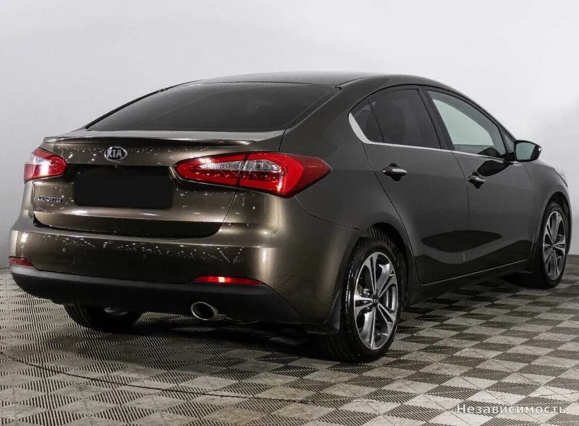 KIA Cerato 2015 с пробегом — фото 5
