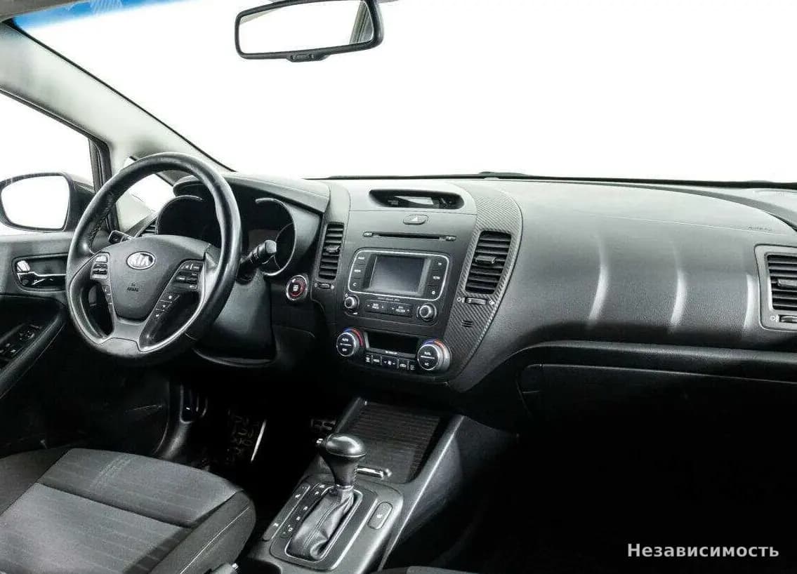 KIA Cerato 2015 с пробегом — фото 9